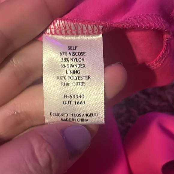 Hot pink dress Barbie emerald sundae fitted dress with stretch above the knee - Picture 3 of 5